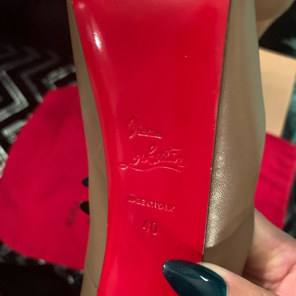 Christian Louboutin - Picture 7 of 15